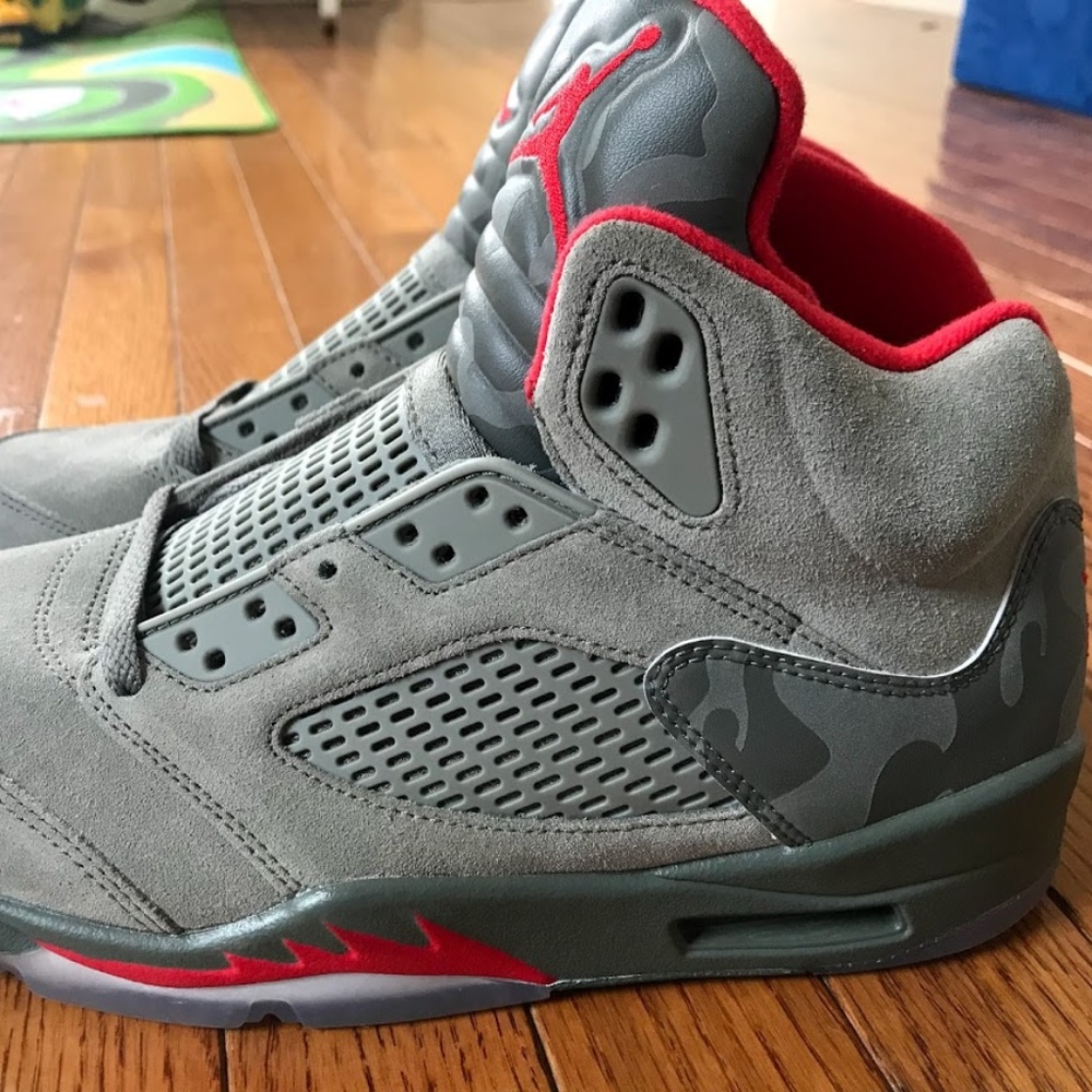 Air Jordan Retro 5 Camo 136127-051